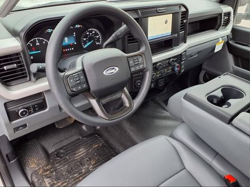New 2026 Ford F550 2WD Regular Cab Super Duty image 5