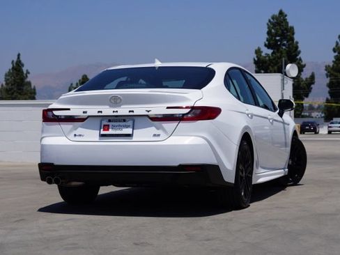 Used 2026 Toyota Camry SE FWD image 7