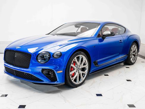 Used 2024 Bentley Continental GT V8 image 9