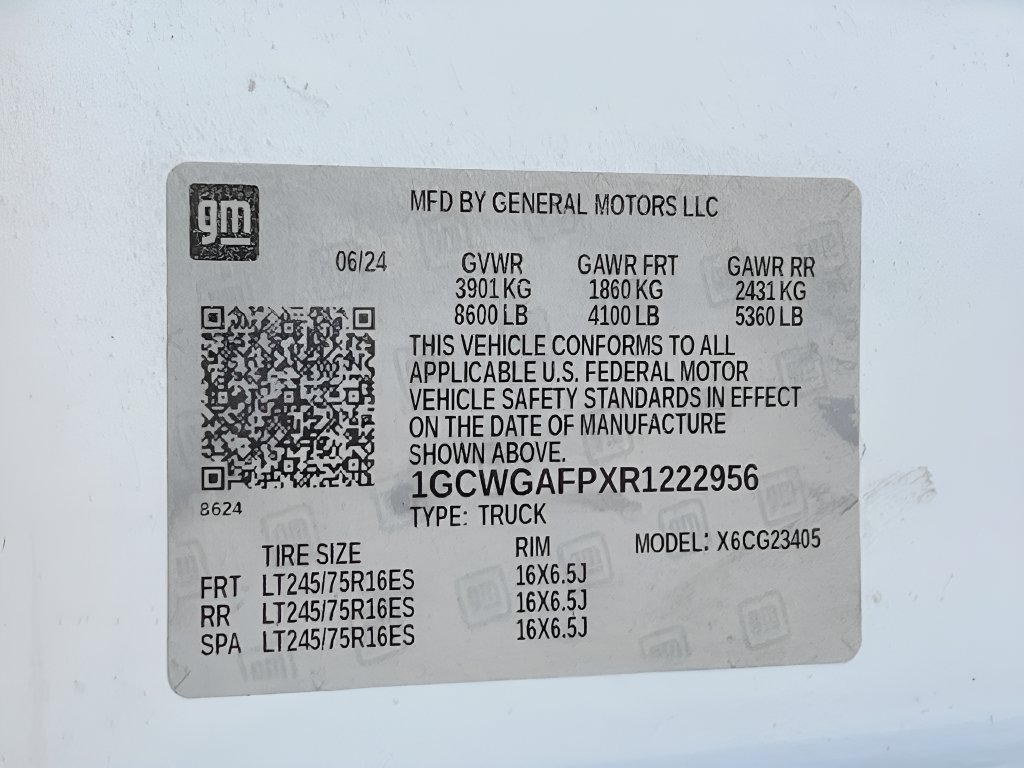 Used 2024 Chevrolet Express 2500 w/ Driver Convenience Package RWD image 26