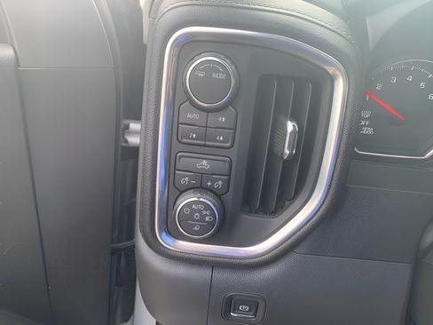 Used 2020 Chevrolet Silverado 1500 LT w/ All-Star Edition AWD/4WD image 10