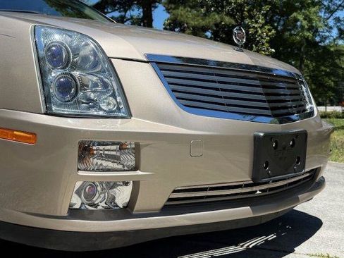 Used 2005 Cadillac STS w/ Preferred Equipment Group RWD image 18