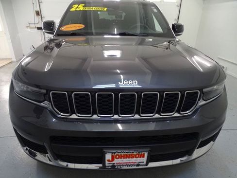 Certified 2025 Jeep Grand Cherokee L Limited AWD/4WD image 26