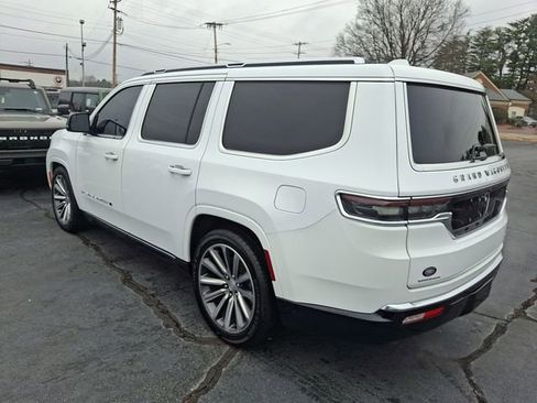 Used 2023 Jeep Grand Wagoneer Series II image 9