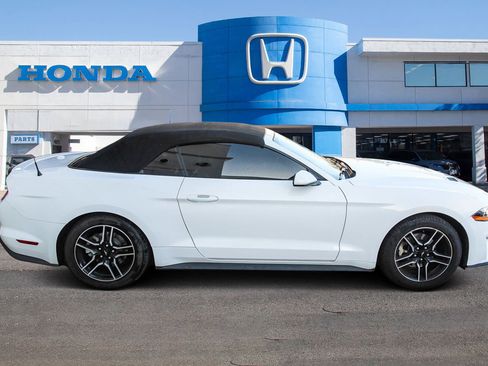 Used 2021 Ford Mustang Premium image 6