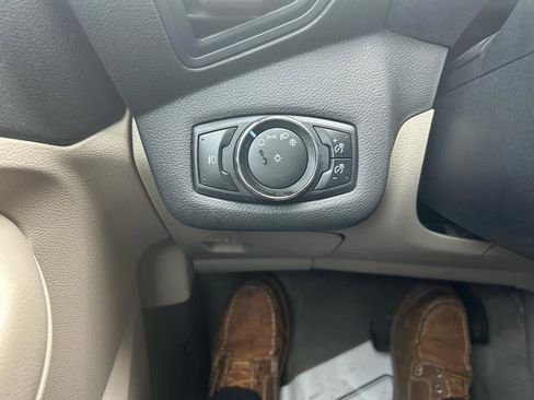 Used 2014 Ford Escape SE image 28