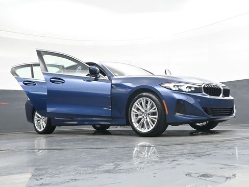 Used 2024 BMW 330i Sedan w/ Premium Package RWD image 40