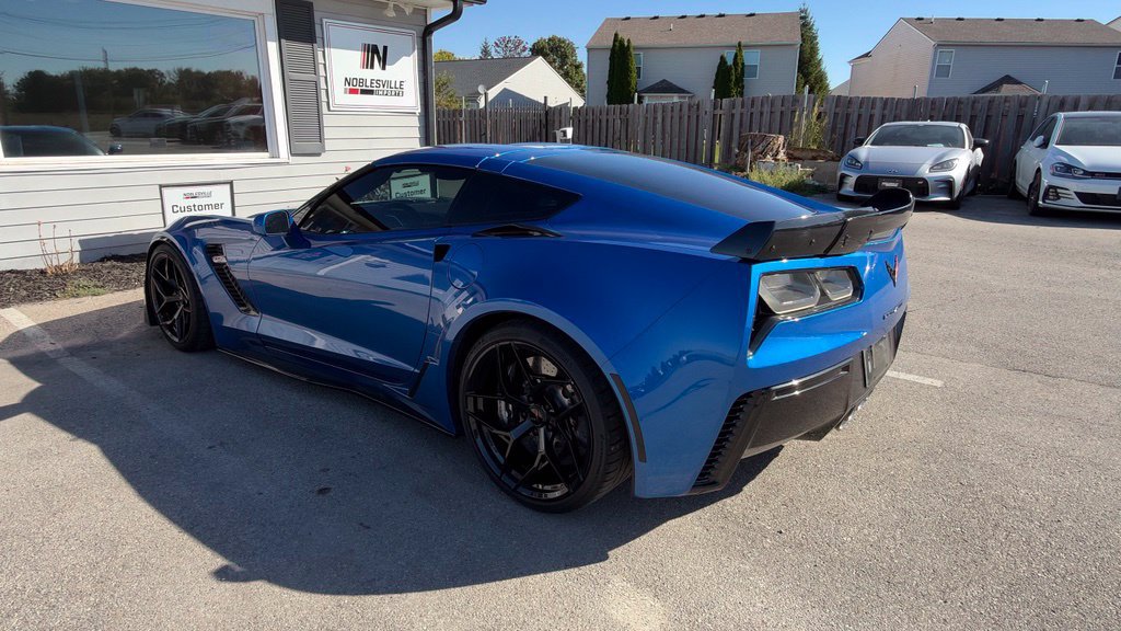 Used 2015 Chevrolet Corvette Z06 w/ 3LZ Preferred Equipment Group RWD image 3