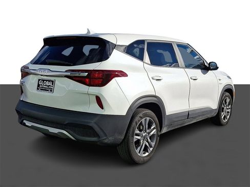 Used 2023 Kia Seltos LX image 7