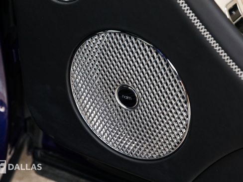 Used 2023 Bentley Bentayga image 39