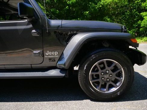 Used 2022 Jeep Gladiator Overland w/ Popular Equipment Package AWD/4WD image 38