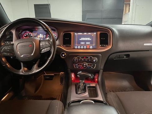 Used 2022 Dodge Charger R/T w/ Blacktop Package image 13