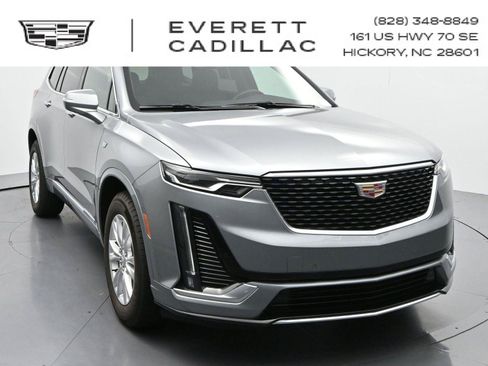 Certified 2025 Cadillac XT6 Luxury FWD image 1