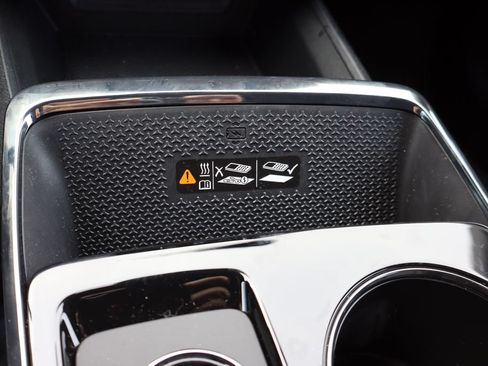 New 2026 Chevrolet Equinox RS w/ LPO, Floor Liner Package AWD/4WD image 17
