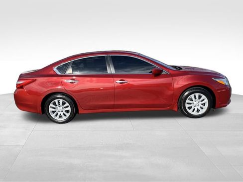 Used 2017 Nissan Altima 2.5 S w/ Power Driver Seat Package image 24