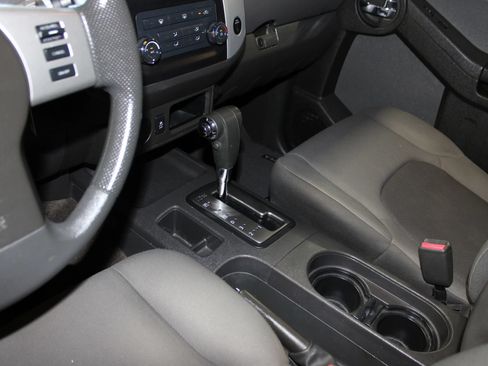 Used 2015 Nissan Xterra S w/ Value Package RWD image 14
