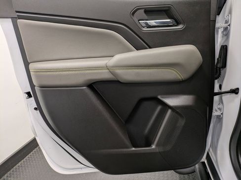 Used 2024 Chevrolet Colorado ZR2 w/ Technology Package image 22