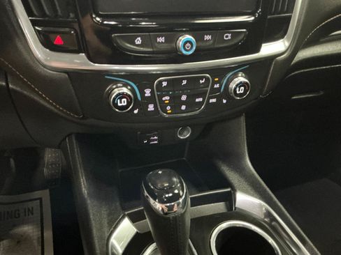Used 2020 Chevrolet Traverse RS AWD/4WD image 17
