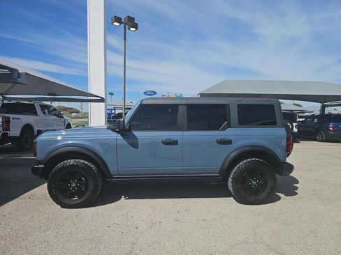 Used 2024 Ford Bronco Black Diamond image 2