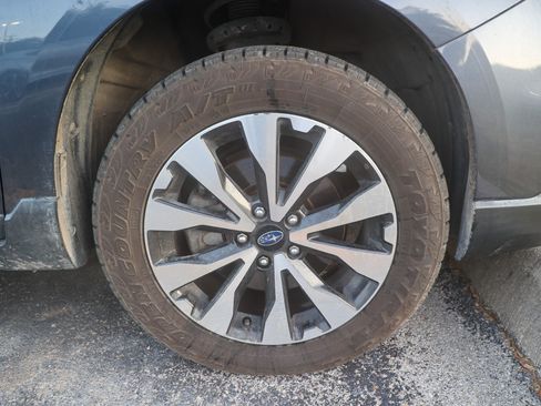 Used 2017 Subaru Outback 2.5i Limited AWD/4WD image 13