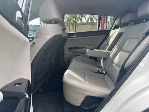 Used 2020 Kia Sportage EX FWD image 10