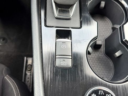 Used 2024 Nissan Rogue S AWD/4WD image 36