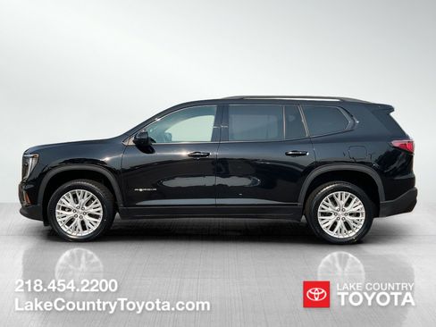 Used 2024 GMC Acadia Elevation AWD/4WD image 2