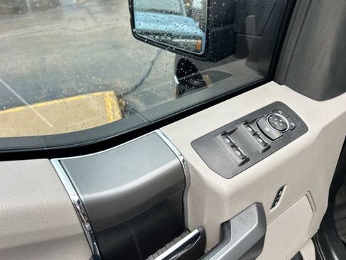 Used 2017 Ford F150 XLT w/ Equipment Group 302A Luxury AWD/4WD image 25