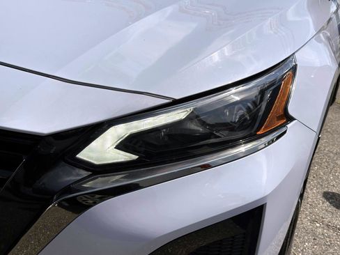 Certified 2024 Nissan Altima 2.5 SR FWD image 7