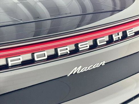 Certified 2026 Porsche Macan AWD/4WD image 25