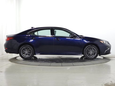 Used 2018 Lexus ES 350 w/ Navigation System Package FWD image 9
