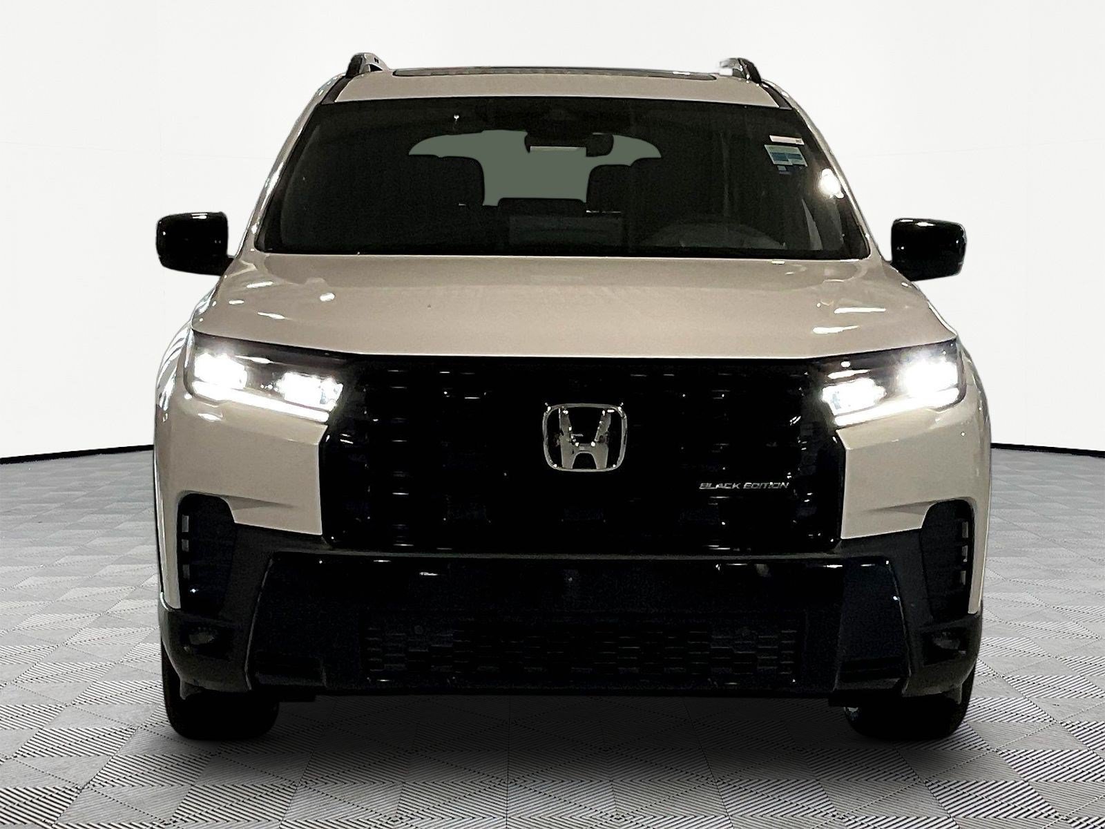 New 2026 Honda Pilot Black Edition image 2