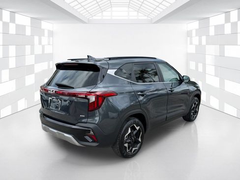Used 2024 Kia Seltos EX AWD/4WD image 7