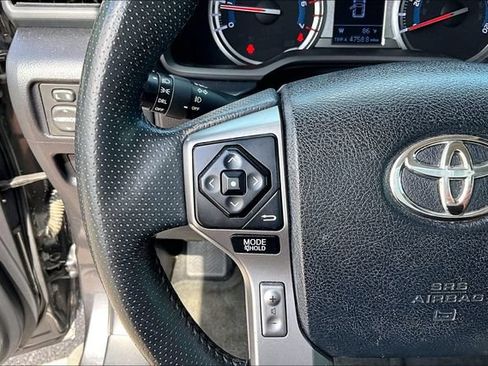Used 2018 Toyota 4Runner SR5 Premium RWD image 15