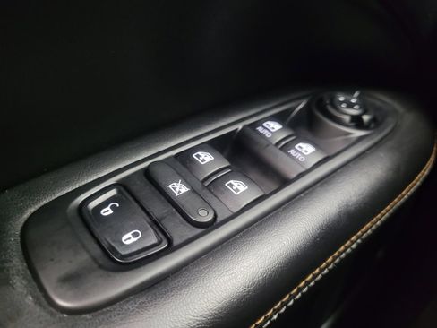 Used 2019 Jeep Compass Sport w/ Cold Weather Group image 27