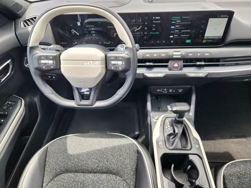Used 2025 Kia K4 GT-Line FWD image 27