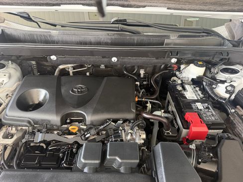 Used 2023 Toyota RAV4 XLE w/ Convenience Package FWD image 23