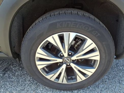 Used 2023 Nissan Rogue SV FWD image 20