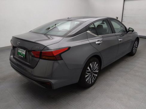 Used 2024 Nissan Altima 2.5 SV image 9