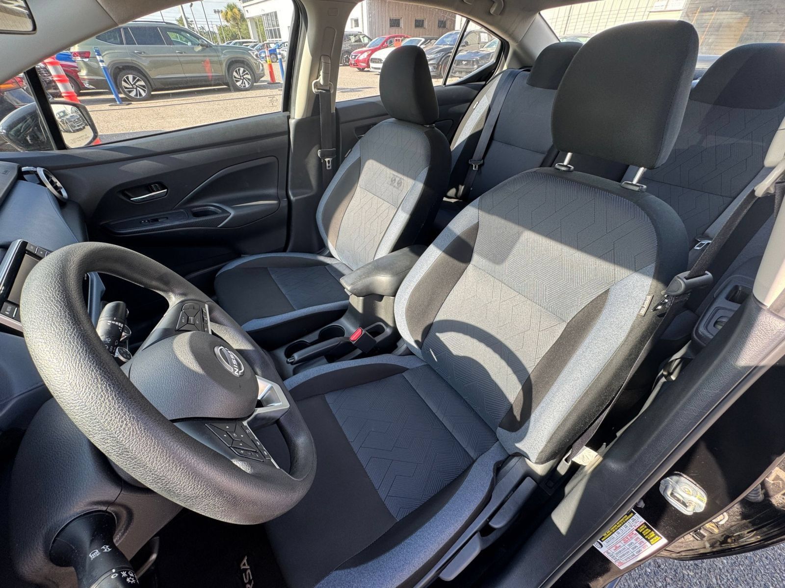 Used 2025 Nissan Versa SV FWD image 33