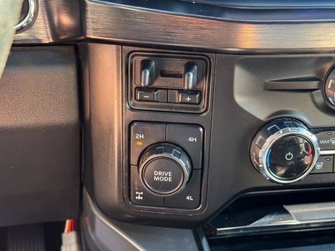 Used 2024 Ford F350 Lariat w/ Lariat Ultimate Package AWD/4WD image 43