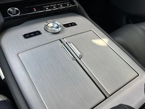 Used 2025 Lincoln Navigator L Reserve AWD/4WD image 29