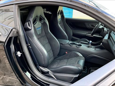 Used 2025 Ford Mustang Dark Horse image 8