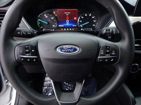 Used 2022 Ford Escape SE image 11