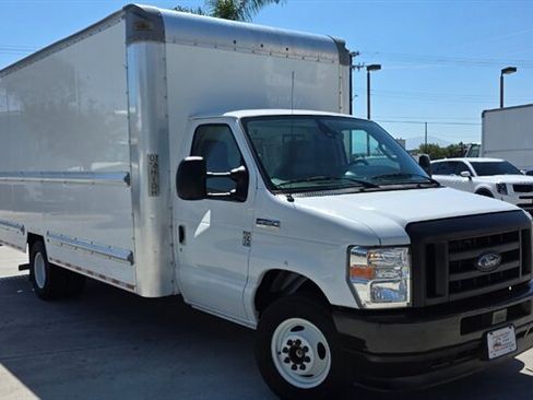 Used 2022 Ford E-350 and Econoline 350 Super Duty RWD image 23