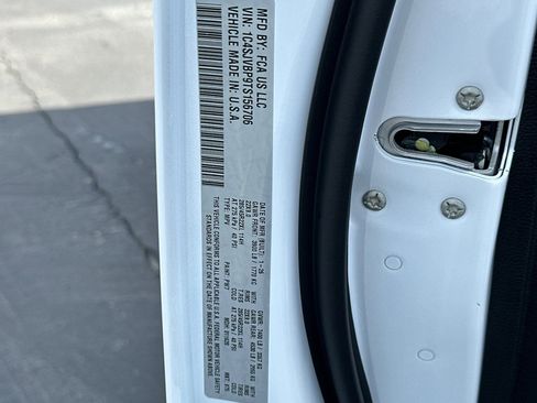 New 2026 Jeep Grand Wagoneer Limited image 28