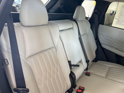 New 2025 Mitsubishi Outlander SEL image 26