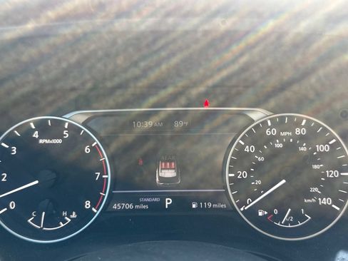 Used 2023 Nissan Rogue SV w/ SV Premium B Package FWD image 40