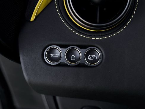 Used 2019 McLaren 720S image 46
