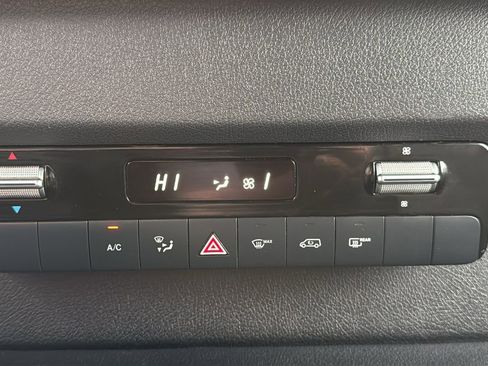 Used 2020 Mercedes-Benz Sprinter 1500 image 24